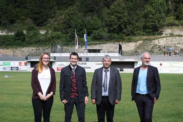 Landtagsabgeordnete Marina Ulrich, Bgm. Alexander Jäger, Altbürgermeister und Ehrenbürger Hans-Peter Bock und Architekt Andreas Marth.  | Foto: Elisabeth Zangerl 