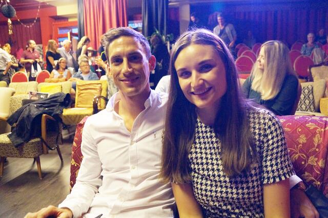 Dominik Aigner und Katharina Zöch vor der Vorstellung.