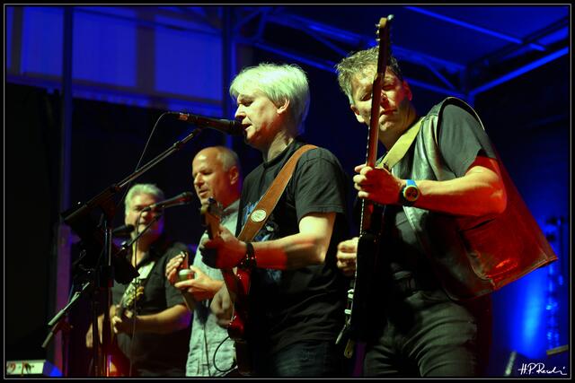 Größtenteils in ihrer Originalbesetzung werden zahlreiche Bands der legendären "Häf'n Rock"-Zeit in Deutschlandsberg am 18. September die Bühne in der Kirchengasse betreten.  | Foto: H. P. Reschinger 