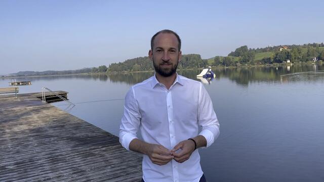 David Egger am Steg des Strandbades Neumarkt.