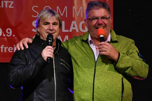 Luis Kaschowitz "DaLuis" (r.) und Marc Andrae freuen sich über den großen Erfolg ihrer Schlagerveranstaltungen. | Foto: © Karlheinz Wagner | AustrianNews