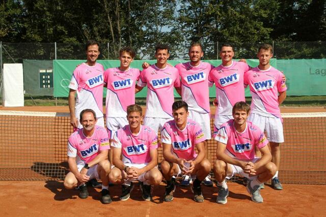 Am Foto 1. Reihe v. li. Hannes Pühringer, Gabriel Schmidt, Alexander Erler, Blaz Rola; 2. Reihe Gery Kisgyorgy, Zsombor Piros, Thomas Statzberger, Andreas Haider-Maurer, Dominic Weidinger, Dominik Aigner. | Foto: Andreas Pilsl