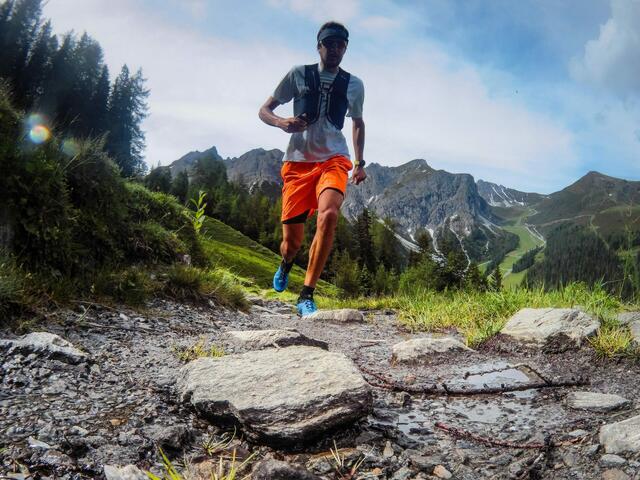 Die Stadt Innsbruck wird läuferisch mit der Nordkette verbunden und lässt Trailrunningherzen höherschlagen. | Foto: Max 2 GmbH