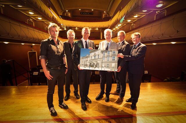 Architekt Peter Übersberger, Paul Gessl (Geschäftsführer NÖ Kulturwirtschaft GmbH), Landesrat Jochen Danninger, Bürgermeister Klaus Schneeberger, Hermann Dikowitsch (Leiter der Kulturabteilung/Land NÖ), Kulturstadtrat Franz Piribauer.