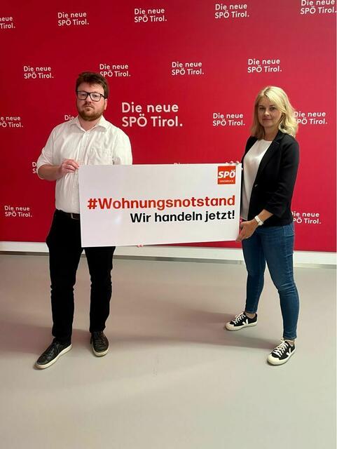 GR Benjamin Plach und StR Elisabeth Mayr wollen die Ausrufung des Wohnungsnotstandes.
