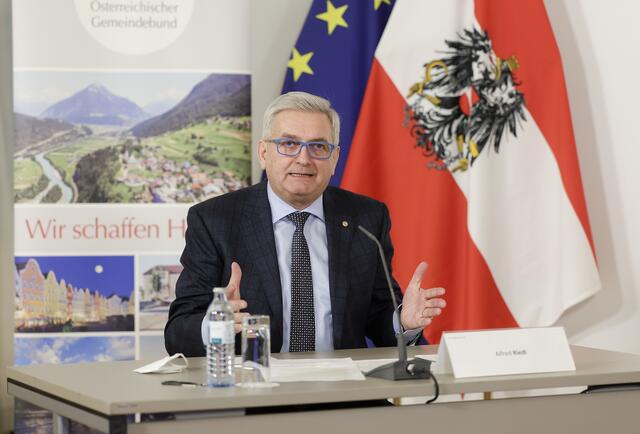 Gemeindebund-Präsident Alfred Riedl fordert, dass die Raumordnungs- und Flächenwidmungskompetenz ein hoheitliches Recht der Gemeinden bleibt.