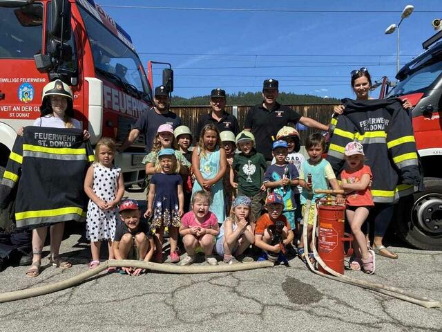 Kleine Feuerwehrler ganz groß. | Foto: FF St. Donat