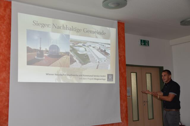 Manfred Seidl erklärte das Projekt. | Foto: Franziska Pfeiffer