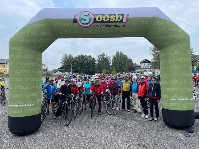 350 Teilnehmer radelten bei spätsommerlichem Wetter. | Foto: OÖSB