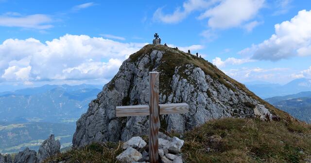 vor uns der Garterkofel