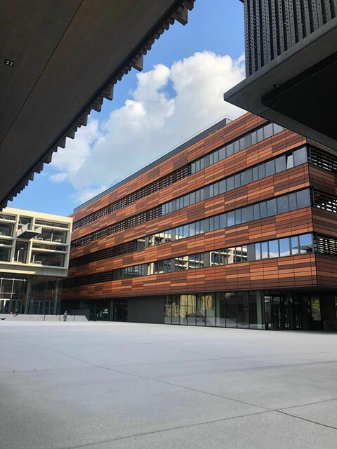 Das "Café Antonia" befindet sich im Bibliotheksgebäude der Medizinischen Fakultät in der Krankenhausstraße 5. | Foto: Gallistl