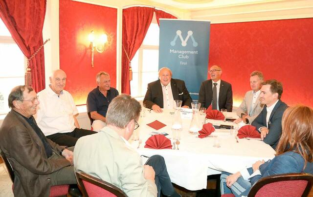 Tiroler Wirtschaft im Mittelpunkt beim MC Tirol und dem Gast, Landesrat Anton Mattle | Foto: MC Tirol