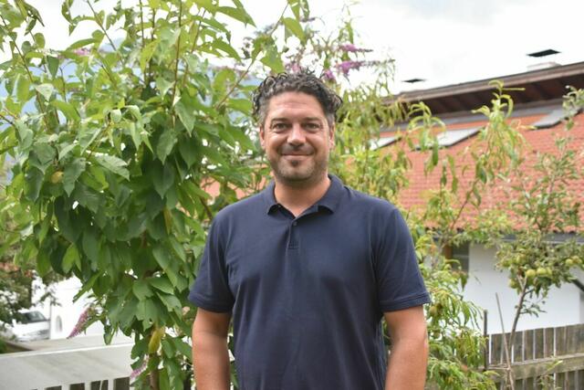 Bürgermeister Markus Freimüller bemüht sich um eine friedliche Lösung und ist im ständigen Austausch mit den Jugendlichen. Als letze Konsequenz wolle man einen Moped-Treff außerhalb des Dorfes schaffen. | Foto: Kendlbacher