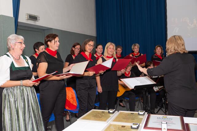 Der Frauenchor "Mininger Harmonie".