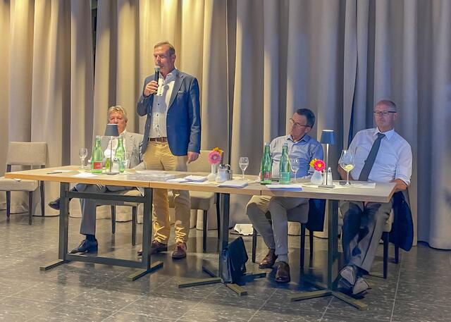 Thomas Oberhuber bedankt sich bei den Volkspartei-Mitgliedern für das entgegengebrachte Vertrauen. | Foto: ÖVP Kufstein