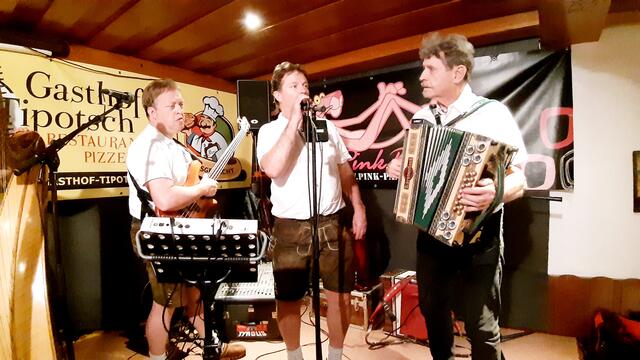 Kreuzjoch Duo von links, Herbert und Helmut, ganz rechts, Heli Steininger.