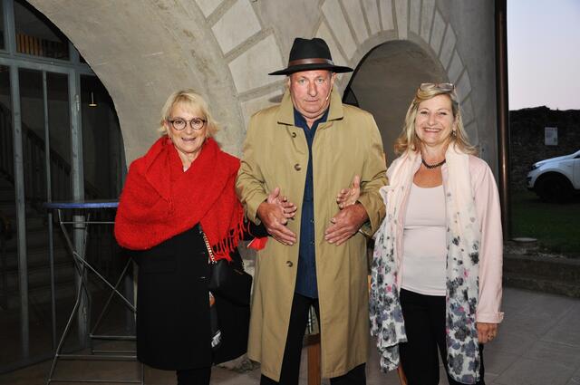 Vizebürgermeisterin Emilis Selinger, Kiebarettist Norbert Janitsch und Rolanda Honsig-Erlenburg