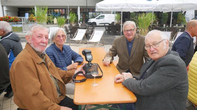 Mitglieder des Fotoclubs: Erich Kamp, Hannes Lindl, Stefan Pinter und Elisabeth Engerth | Foto: Carina Fröhlich