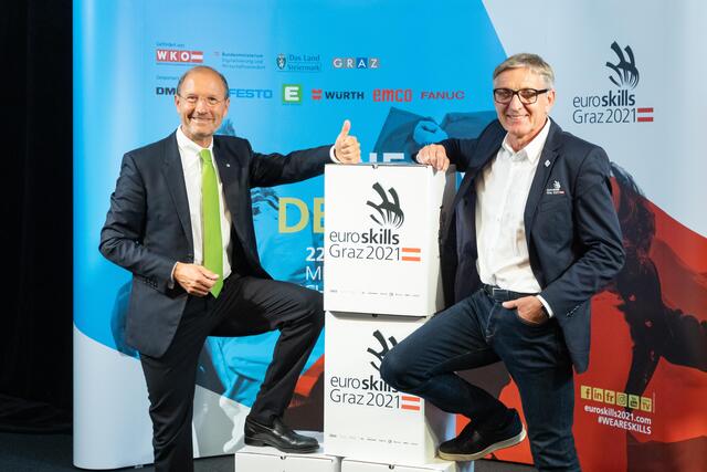 EuroSkills 2021-Aufsichtsratvorsitzender Josef Herk mit Urs Harnik-Lauris (l.).