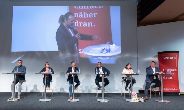Ein Sextett am Podium: Philipp Pointner, Judith Schwentner, Siegfried Nagl, Mario Eustacchio, Elke Kahr, Michael Ehmann (v.l.)