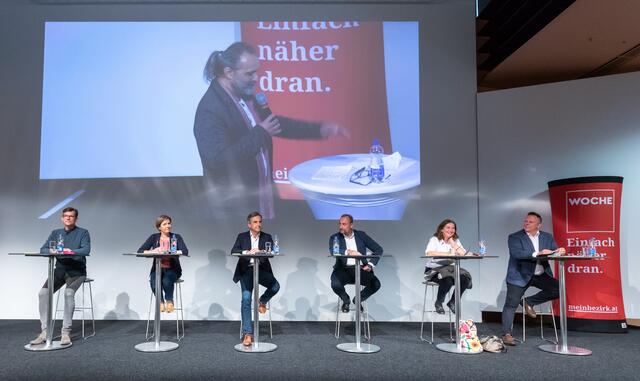 Ein Sextett am Podium: Philipp Pointner, Judith Schwentner, Siegfried Nagl, Mario Eustacchio, Elke Kahr, Michael Ehmann (v.l.) | Foto: Jorj Konstantinov