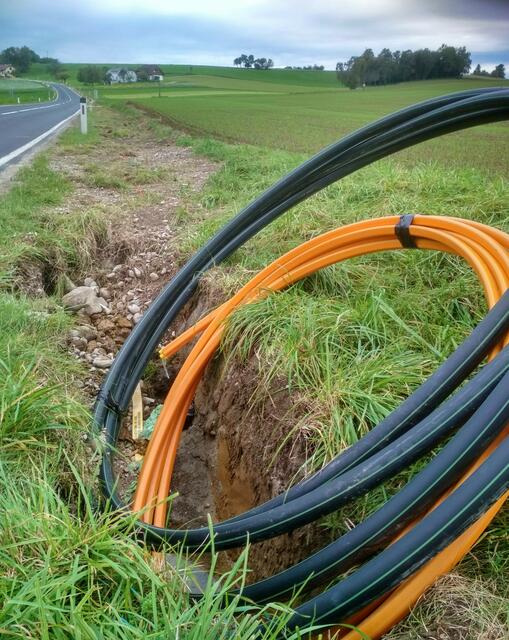 Auch in den Gemeinden im Bezirk Eferding sind die Arbeiten für den Breitbandausbau in vollem Gange. | Foto: Leader/Symbolfoto
