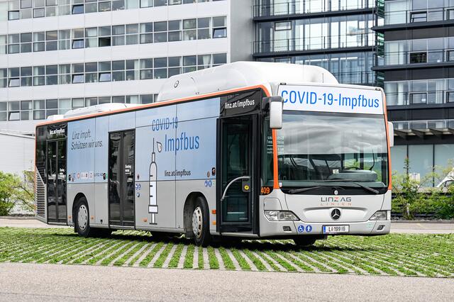 Der Impfbus kommt.  | Foto: Stadt Linz/Alexander Schwarzl