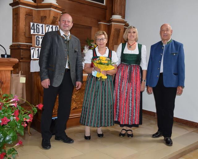 Bürgermeister Franz Aigner, Maria Dorninger, Regionalbegleiterin Christine Dill und der neue kbw-Leiter Franz Raab
 | Foto: Stadtgemeinde Scheibbs