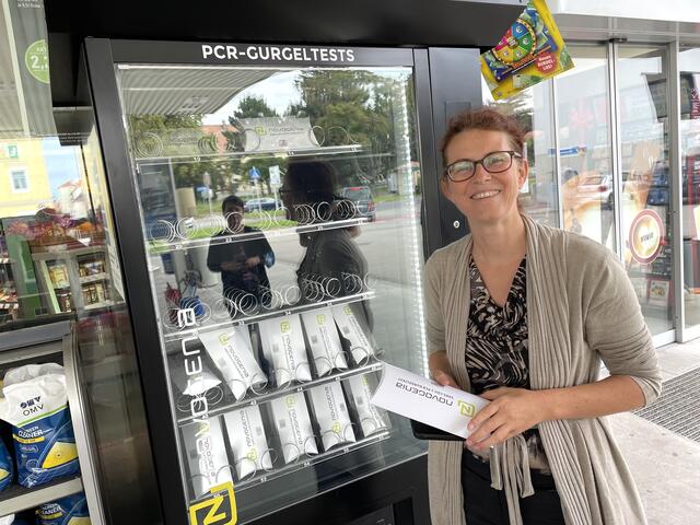 Eva Ehn informiert sich und testet das Angebot für ihre Mitarbeiter.