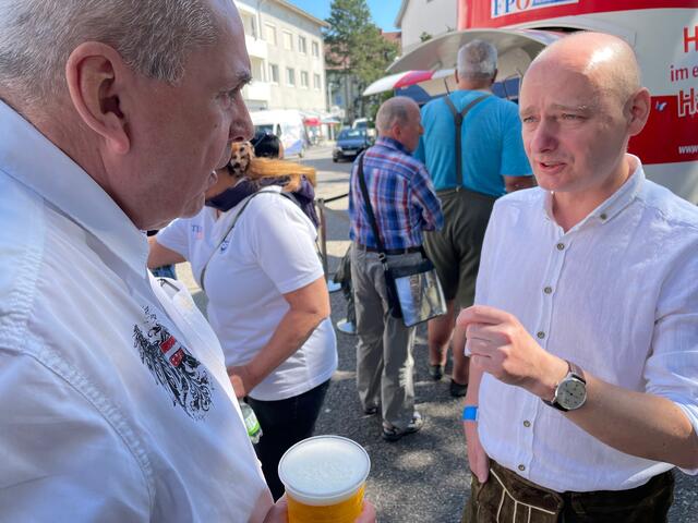 Vizebürgermeister Markus Hein beim Stadtteilfest der FPÖ in der Neuen Heimat. | Foto: BRS/Diabl