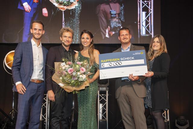 Christoph Vormair, Tommy Ten und Amelie van Tass, Round Table 31 Ried Präsidenten Rudolf Hartjes und Klara Wenninger (Marketing Weberzeile). | Foto: Kolarik