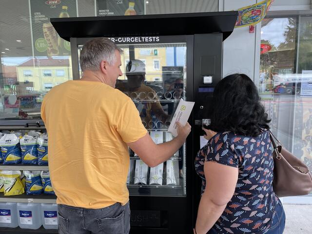 Sie brauchen die PCR-Tests für die Arbeit in Wien – jetzt geht es dank Automaten und Gratis-Gurgeln viel einfacher.