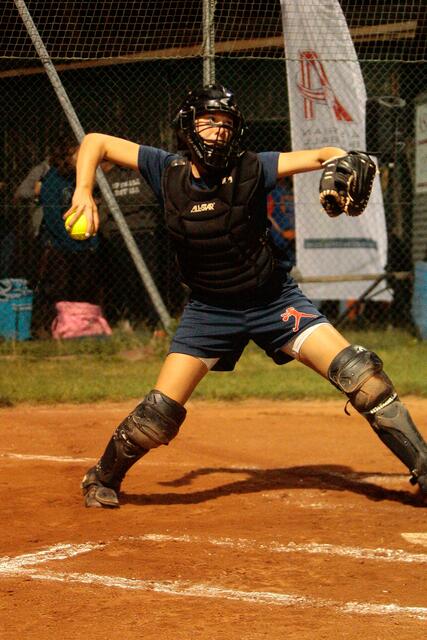 Softball einmal selbst ausprobieren. | Foto: Joe Yun