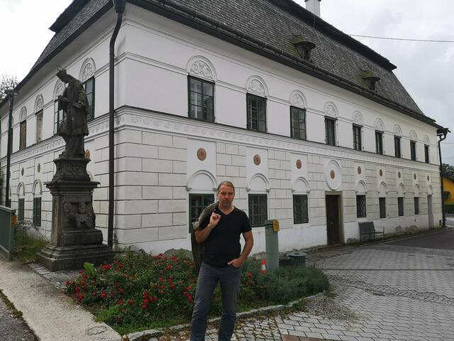 Rainer Lenzenweger vor dem Färberhaus in Zwettl. | Foto: Die Grünen Zwettl