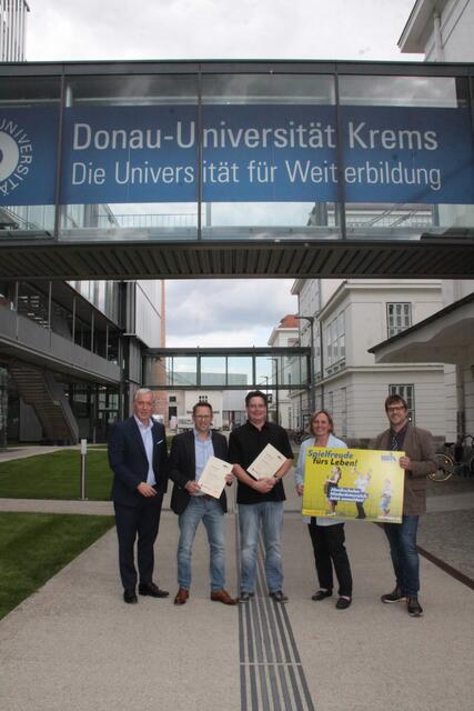 Martin Lammerhuber (K.R.N.), Stephan Singer (Leiter MS Gerasdorf), Johann Kalbacher (Lehrender an der MS Laa/Thaya), Michaela Hahn (MKM NÖ), Andreas Weiss (MKM NÖ) | Foto: MKM