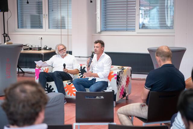 Veranstaltungen im Kreativraum des Cowerks wie zum Beispiel "Talk im Werk".