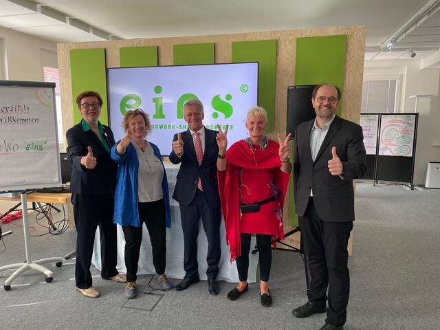 Theresia Vogel, Daniela Kain, Bgm. Gerhard Obernberger, Doris Wilhelmer, Christian Wolbring (von links). | Foto: Weymayer