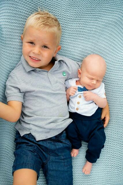 Lukas Josef
Geburt: 23. Juli
51 cm, 3.555 g
Kerstin und Kerstin Lackner aus Landscha (Bruder Max) | Foto: Bernhard Monschein