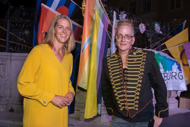 CSD Pride Salzburg: Landesrätin Andrea Klambauer und Klaus Horvat-Unterdorfer.