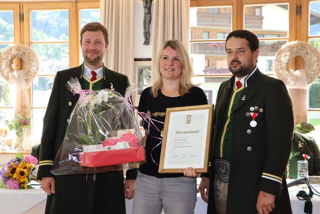 Martina Greuter (mi.) verlässt nach 15 Jahren die MK Zams. | Foto: Siegele