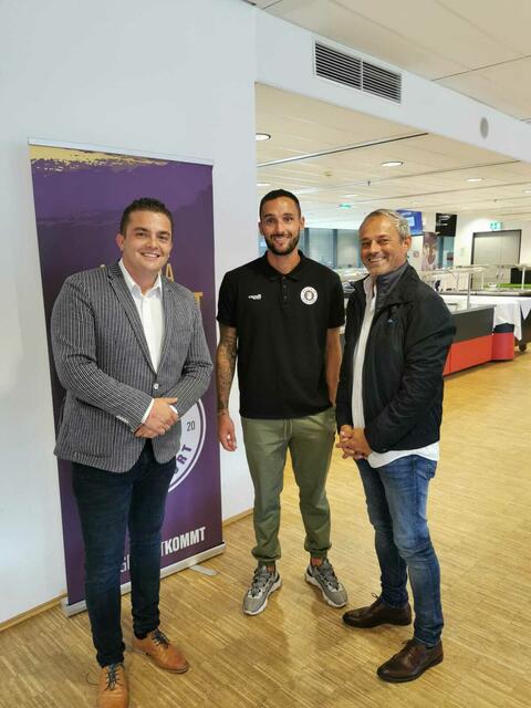 Daniel Buglnig, Markus Pink und Herwig Druml im VIP-Club des SK Austria Klagenfurt.  | Foto: Privat