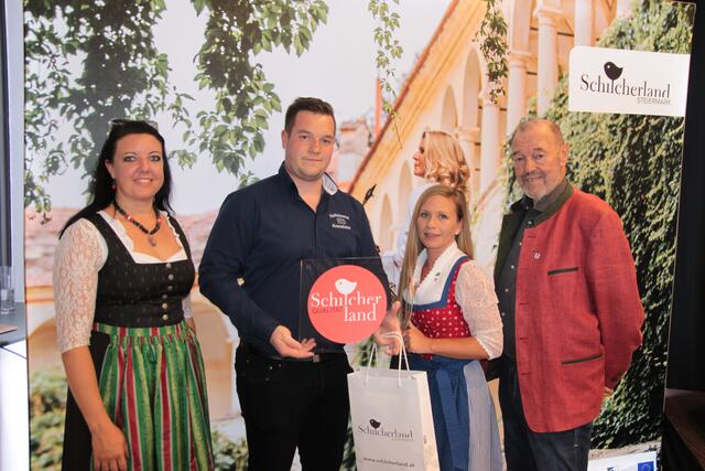 Herzlichen Glückwunsch! | Foto: Gerhard Langmann