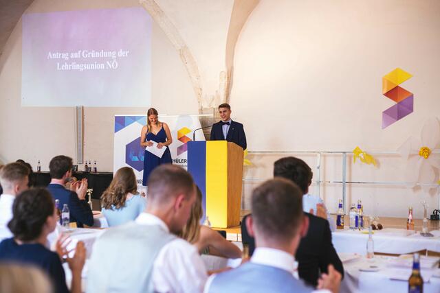  Thomas Zinner bei der Antragstellung auf Gründung der Lehrlingsunion NÖ | Foto: Ines Strohmayer