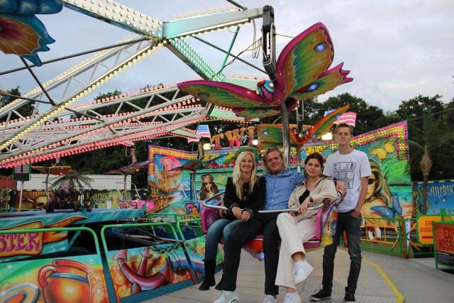 Auch die Schausteller-Familie Riedl nutzt den Herbst, um "noch eine Runde" drehen zu können… | Foto: Riedl