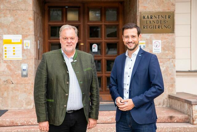 Bürgermeister Martin Treffner (l.) mit Landesrat Sebastian Schuschnig