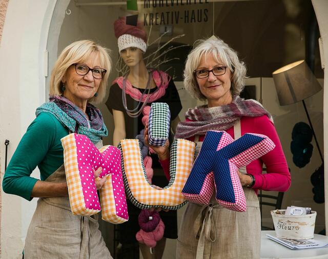 Von links: Obfrau-Stellvertreterin Maria Ruhsam aus Neumarkt, Obfrau Christa Oberfichtner aus Gutau. | Foto: Alexandra Grill