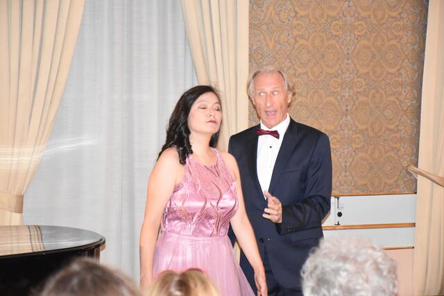 Eduard Neversal und Yuko Mitani im Duett. | Foto: Alexandra Goll