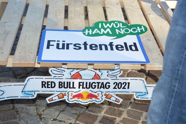 Fürstenfeld fliegt mit: Am Sonntag, 26. September geht in Wien der Red Bull Flugtag 2021 über die Bühne. Mit dabei ist auch ein Team aus Fürstenfeld.