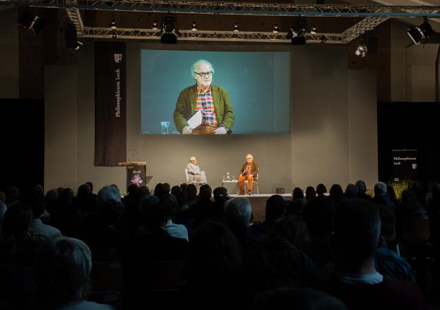 Der philosophisch-literarische Vorabend stand heuer unter dem Titel „Wie man sich täuschen kann“, den Konrad Paul Liessmann und Michael Köhlmeier (v.l.) gleich zum Programm machten. | Foto: Philosophicum Lech by si!kommunikation