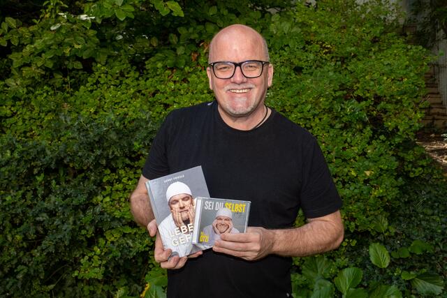 DJ Ötzi hat eine Biografie und eine neu CD am Start.